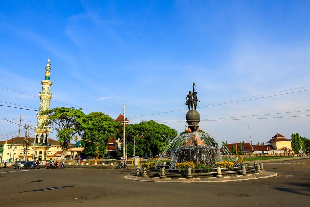 Rajawali Tour & Travel: Jembatan Wisata Cilacap yang Menghubungkan Impian